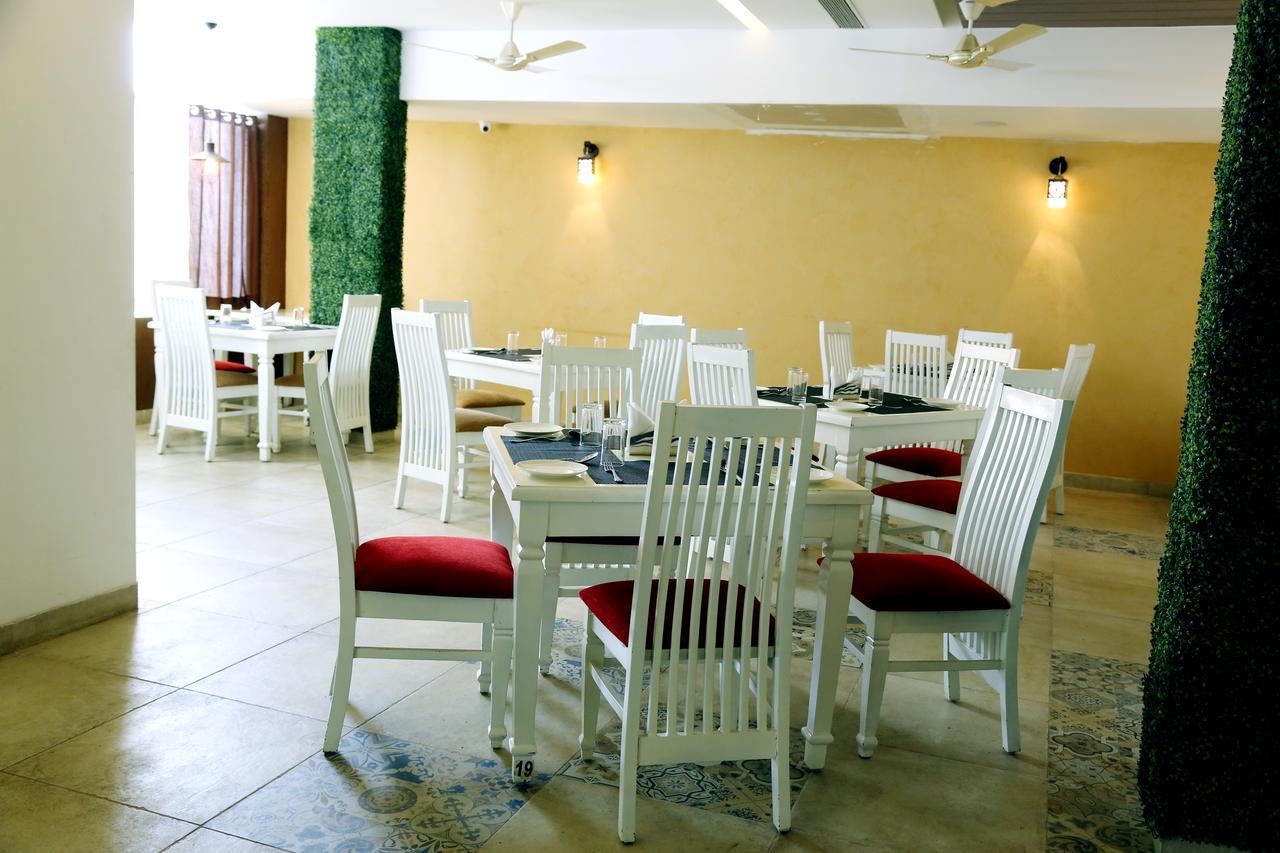 Amber Castle Hotel Hassan Luaran gambar
